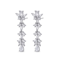 Zirconia earring leaves with baguettes and 38 mm claws...